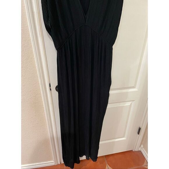 Banana Republic Ana Pleated Maxi Dress Size Medium - Picture 4 of 9